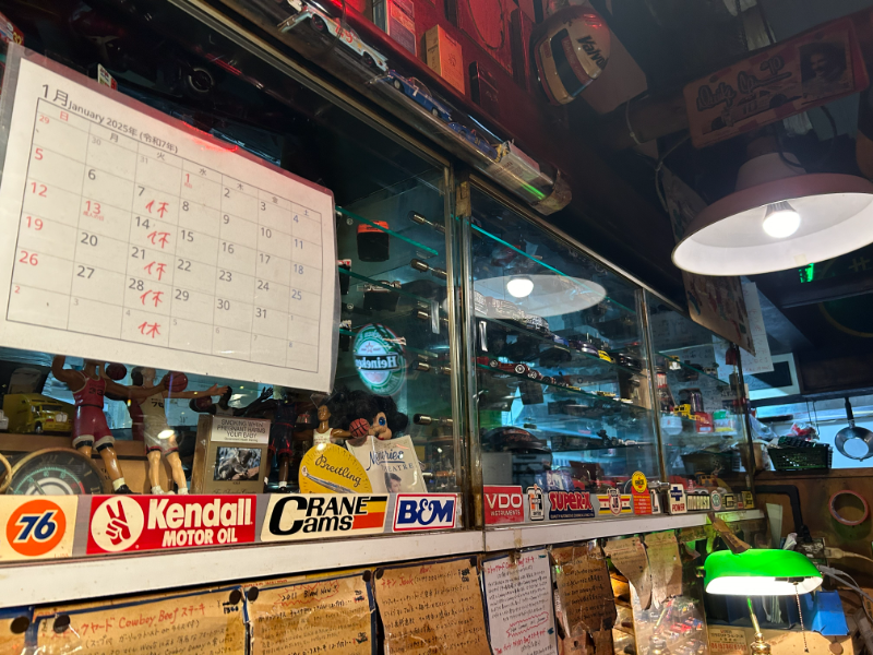 店内はアメリカン