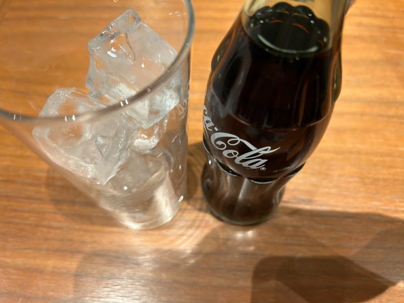 瓶のコーラ